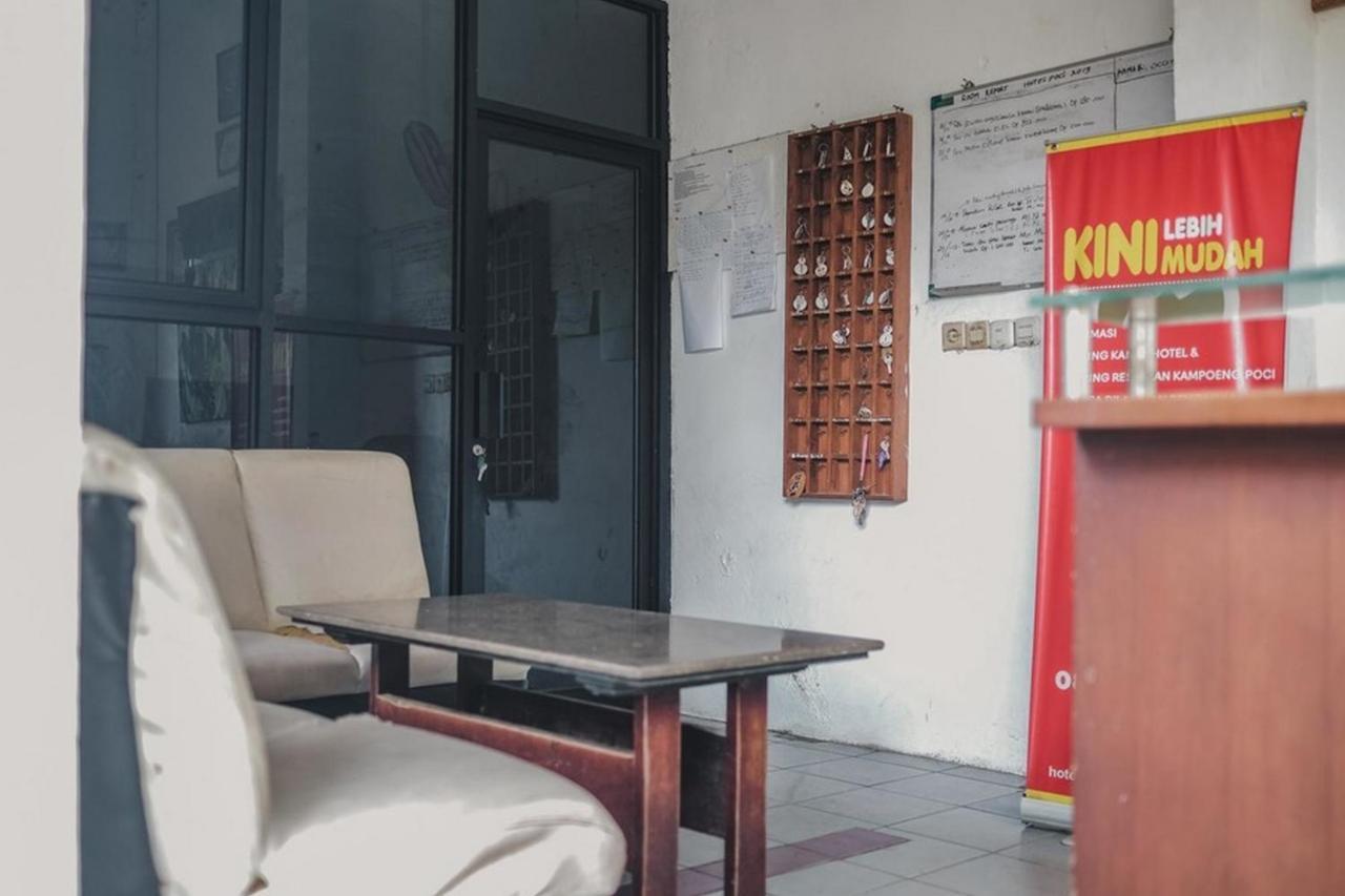 Отель Reddoorz Near Pantai Florida Anyer Серанг Экстерьер фото