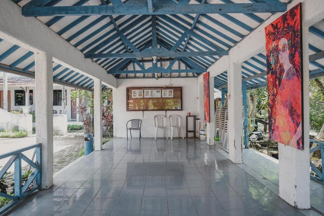Отель Reddoorz Near Pantai Florida Anyer Серанг Экстерьер фото